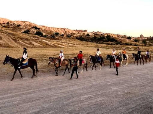 Paseo a caballo en Cappadocia - Imagen 2