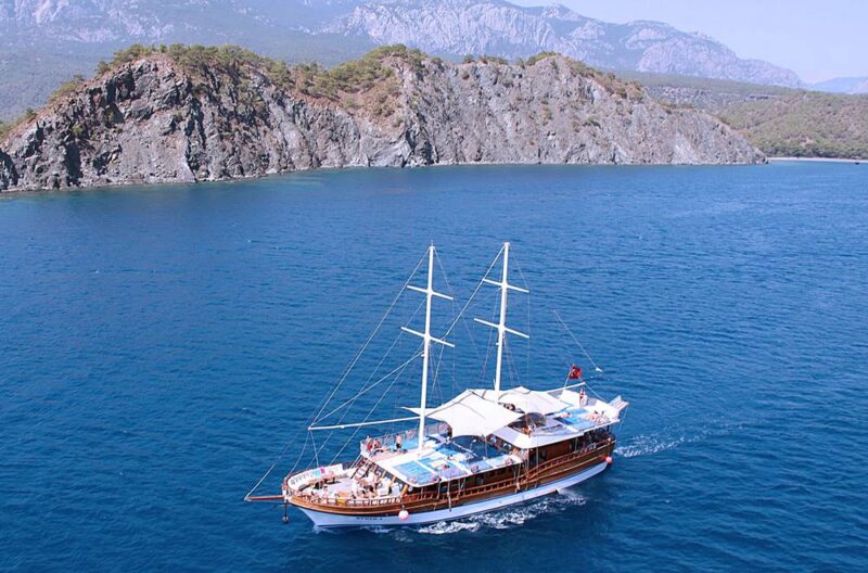 Antalya Boat Trip: Explore Antalya with Cruise