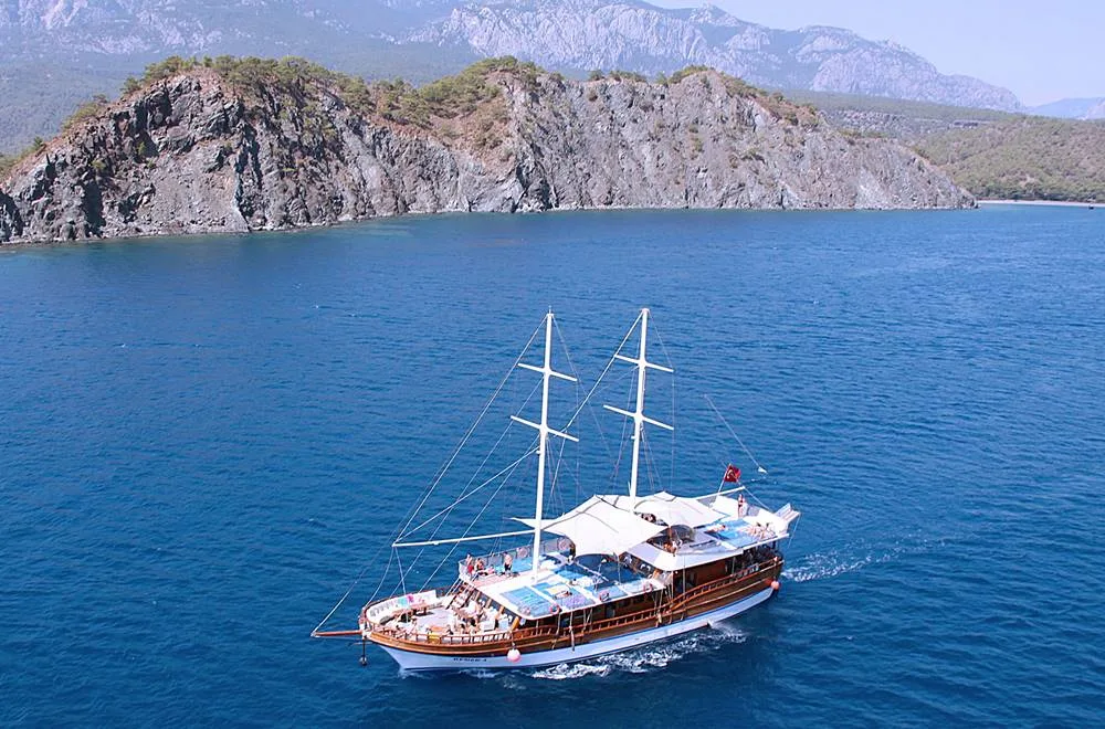 Antalya Boat Trip: Explore Antalya with Cruise